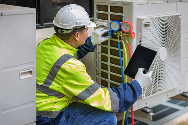 Professional Hvac technician working in New Munster, WI